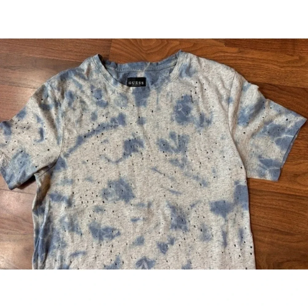 Guess Tie Dye T Shirt‎ Mens XS Short Sleeve Crewneck White Blue Destroyed Holes - Picture 4 of 14